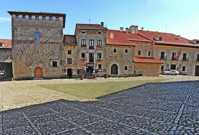 Apartamentos Santillana Del Mar Apartment